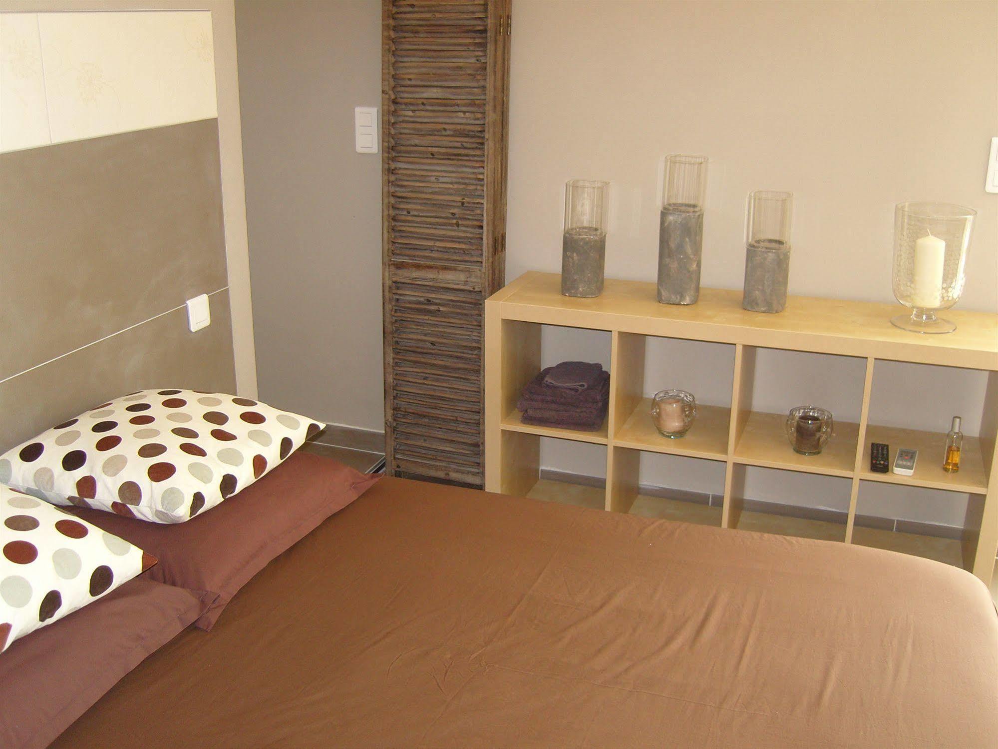 Mas Guiraud, Le Coquet Bed and Breakfast Beaucaire  Eksteriør billede